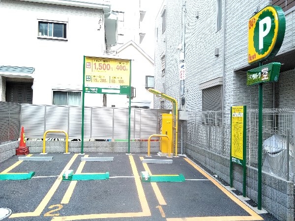 22/30 駐車場