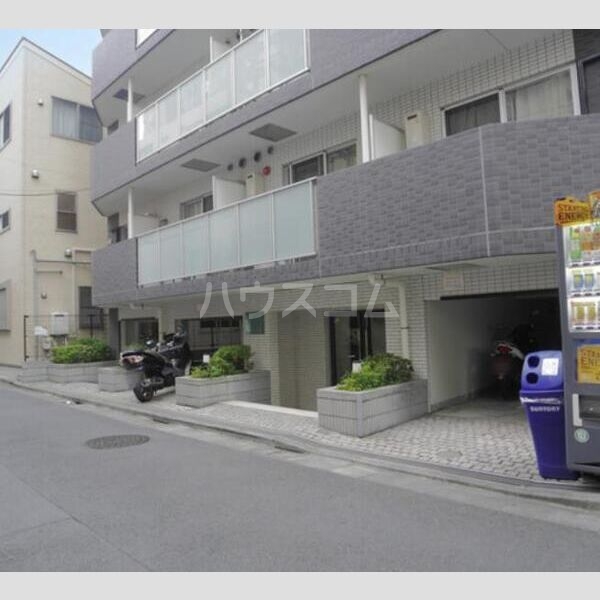 2/13 駐車場