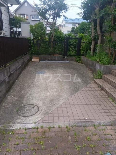 15/25 駐車場
