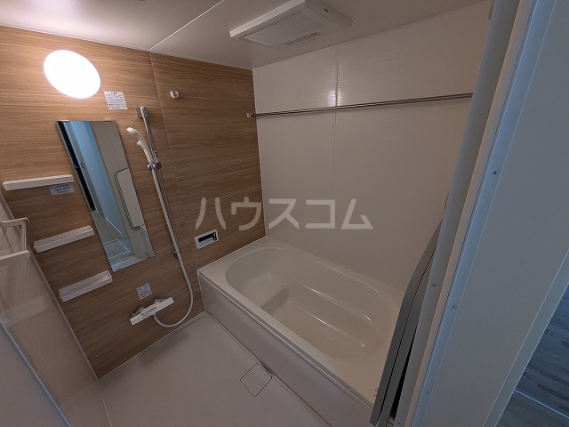 21/30 浴室