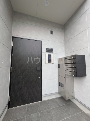 20/30 エントランス