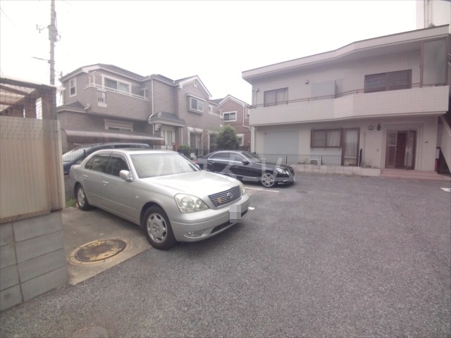 22/30 駐車場