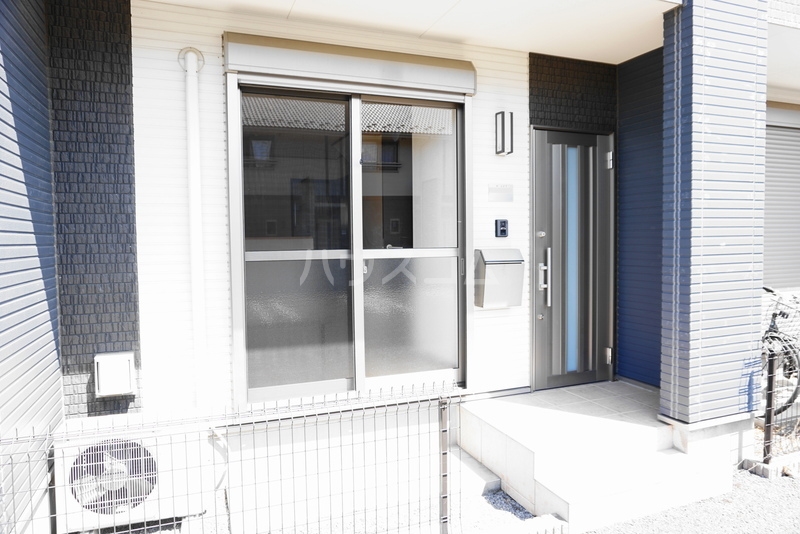 21/30 エントランス