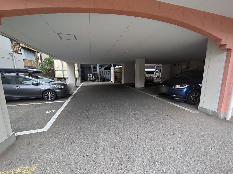 21/29 駐車場