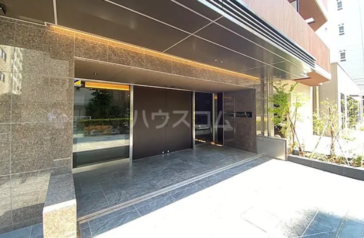 19/21 エントランス