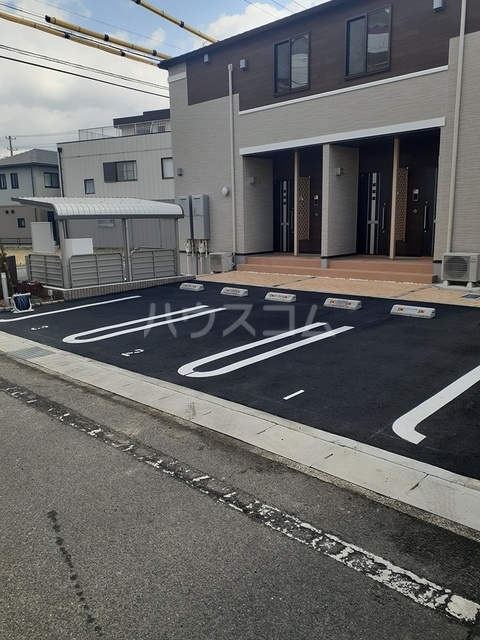 22/28 駐車場