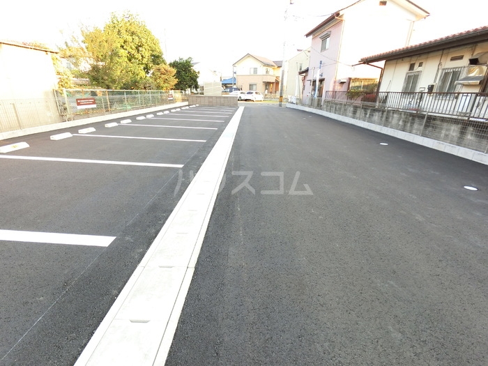 2/4 駐車場