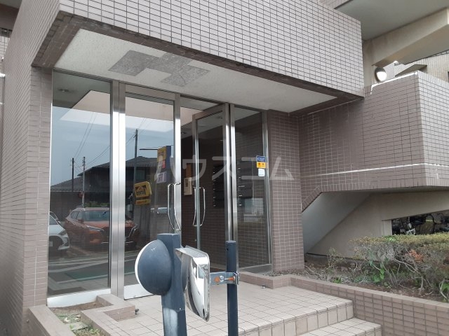 2/3 エントランス