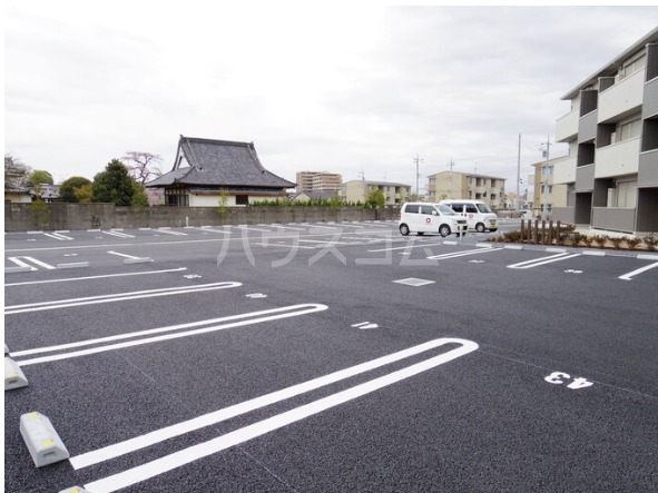 19/28 駐車場