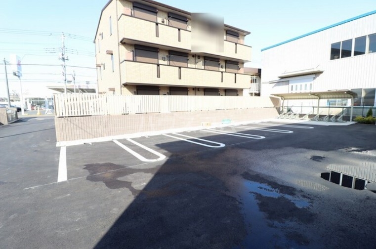 22/30 駐車場