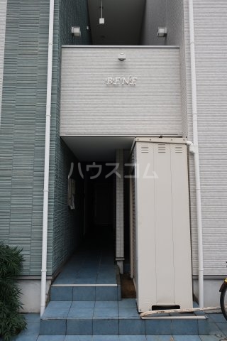 2/3 エントランス