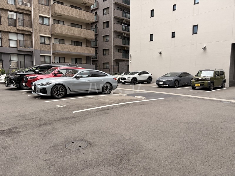 20/30 駐車場