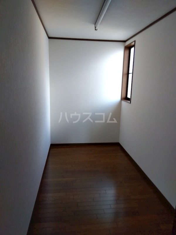 13/28 収納