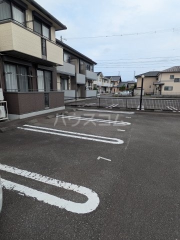 15/18 駐車場