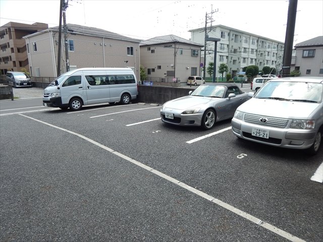 21/29 駐車場