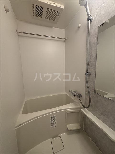 13/30 浴室