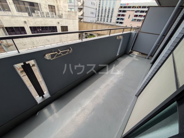 20/30 バルコニー