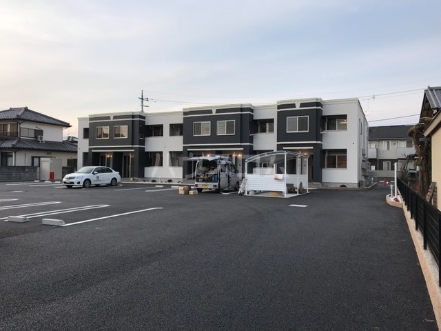24/27 駐車場