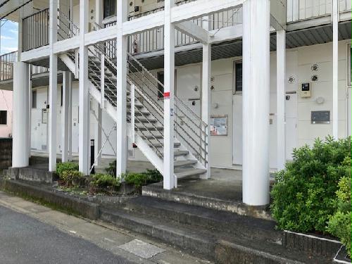 13/14 エントランス