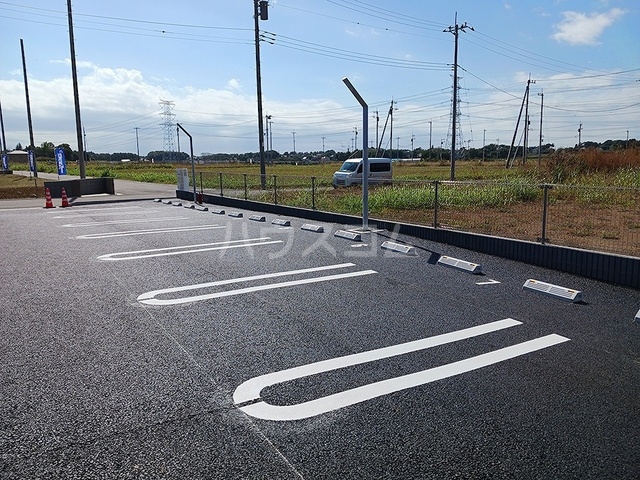 14/20 駐車場