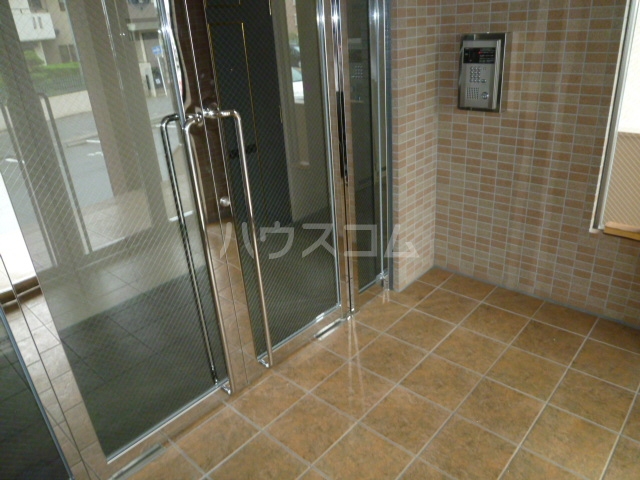 3/7 エントランス