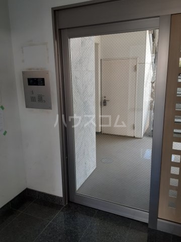 20/28 エントランス