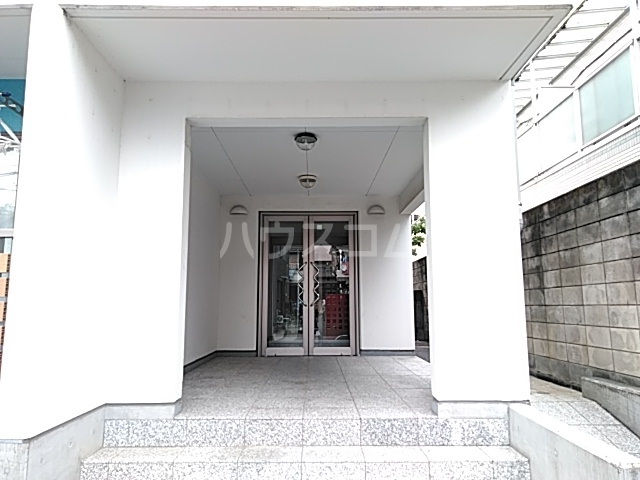 17/25 エントランス