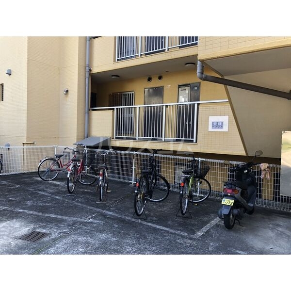 14/19 エントランス