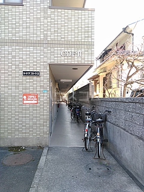 24/30 エントランス