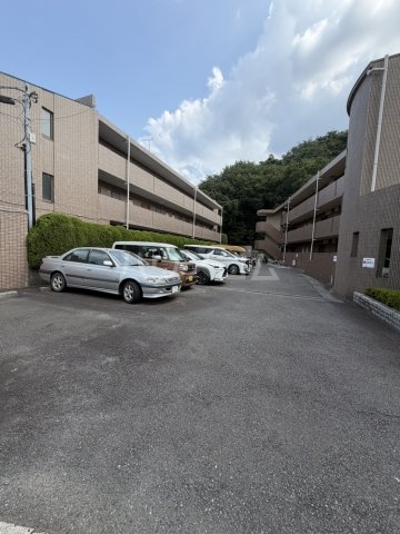 20/20 駐車場