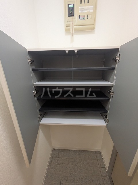 13/30 収納
