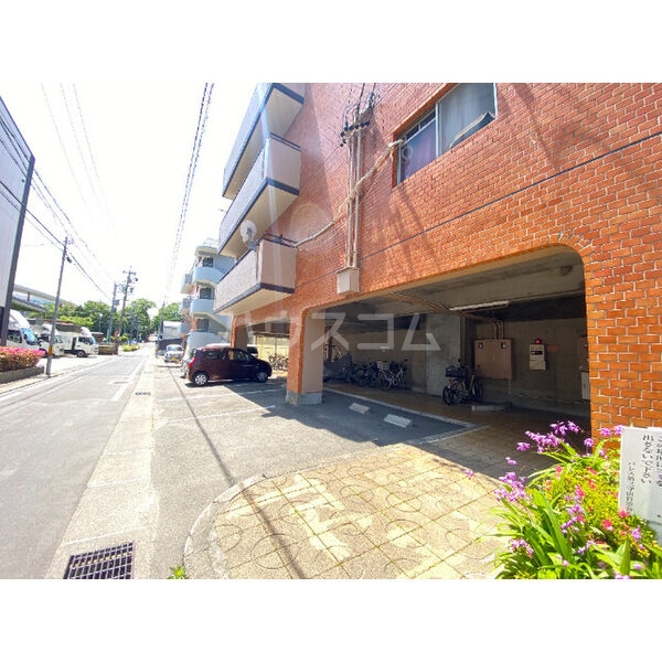 14/22 駐車場