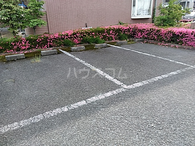 22/30 駐車場