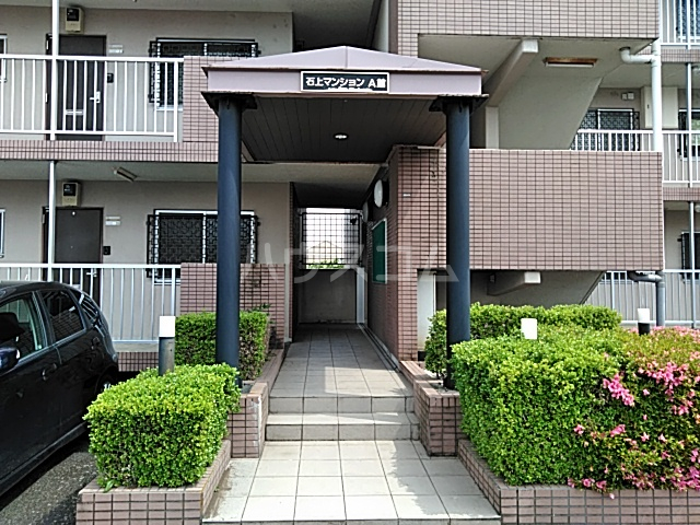 21/30 エントランス