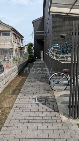 21/25 エントランス