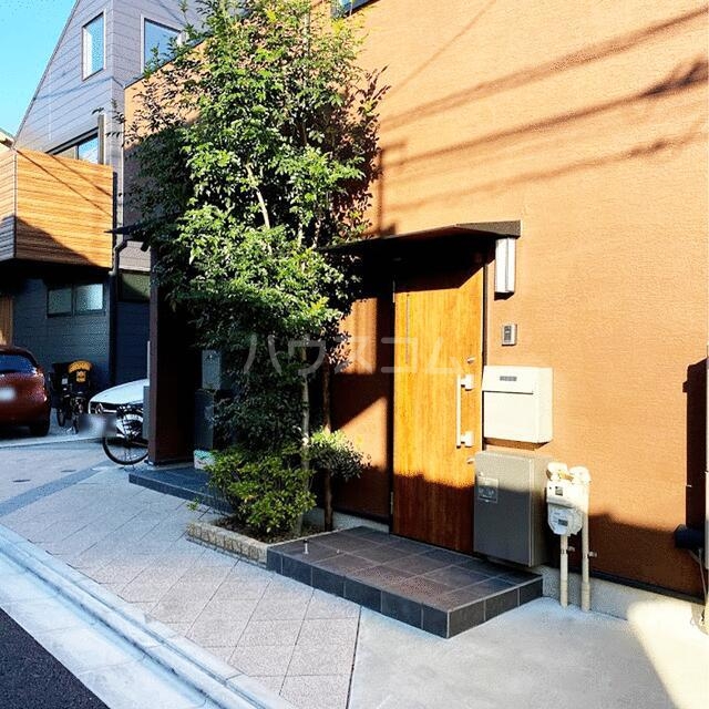 15/18 エントランス