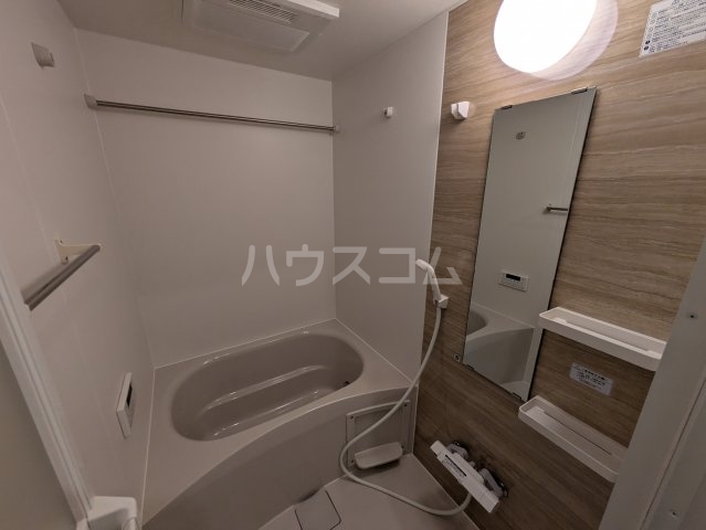 17/30 浴室