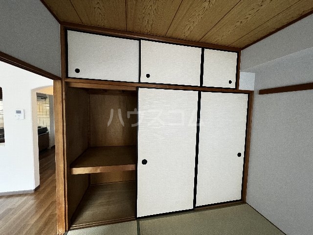 13/30 収納