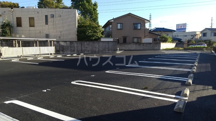 2/4 駐車場