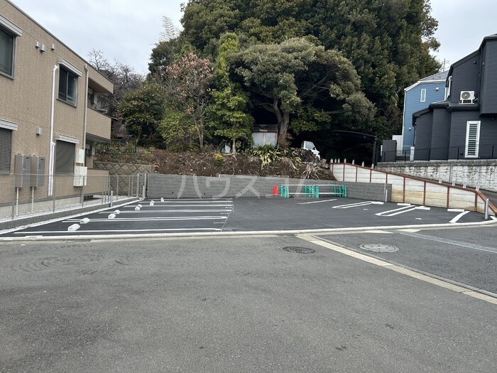 16/17 駐車場