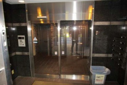 3/7 エントランス