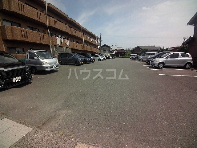 15/23 駐車場