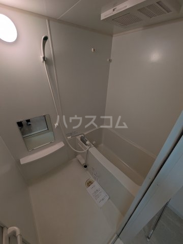 13/30 浴室