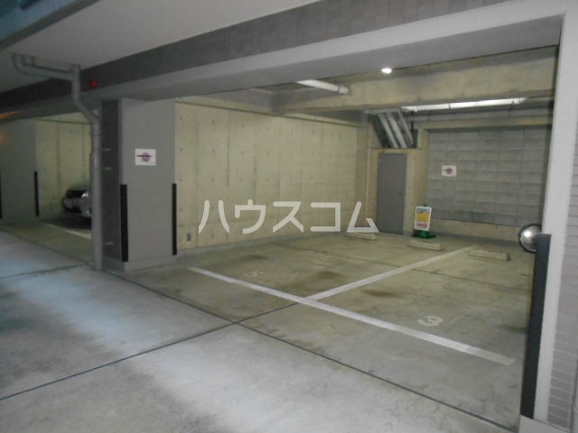 21/29 駐車場