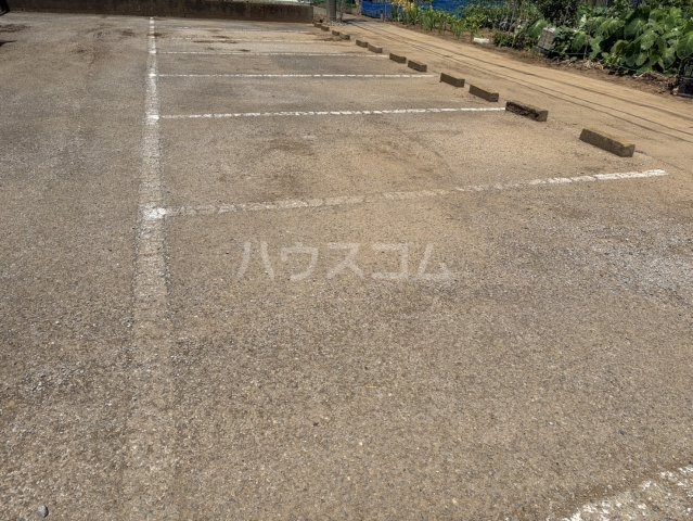 14/15 駐車場