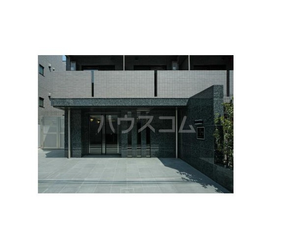 18/29 エントランス