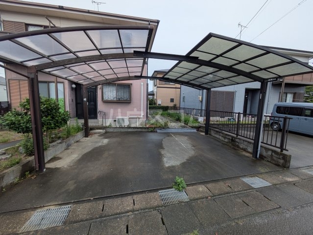 26/28 駐車場