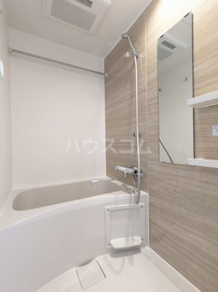 13/30 浴室