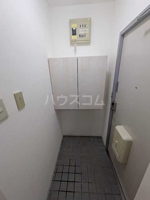 17/30 玄関