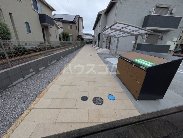 26/30 エントランス